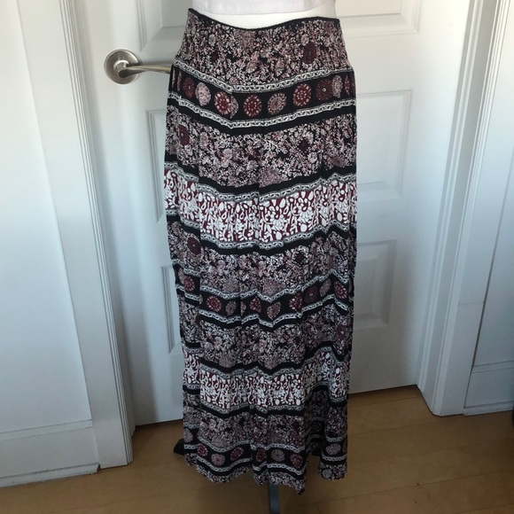 Eclipse Maxi Skirt - Picture 2 of 3